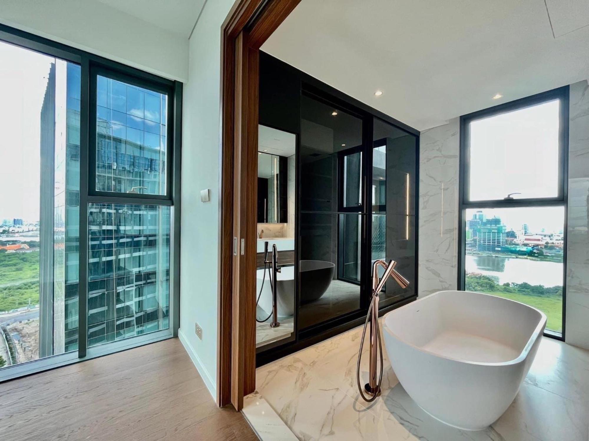 Ho 2 Phong Ngu - Tam Nhin Toan Canh Hcmc * TP. Hồ Chí Minh
